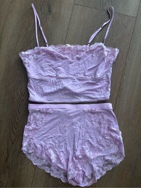 Victoria Secret NWOT Lace Trim Cropped Cami and Shorts Set - Lavender, Small